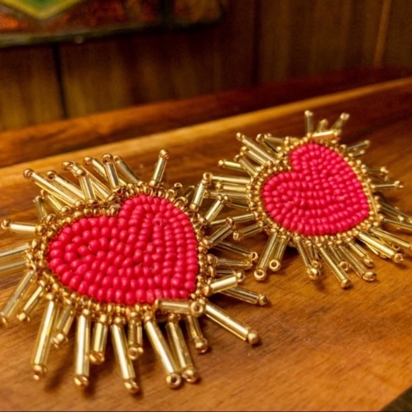 Felt Back Seed Beaded Heart Earrings in Fuchsia - Picture 2 of 5